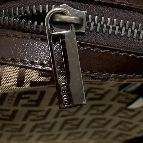 FENDI bag - Picture 10 of 16
